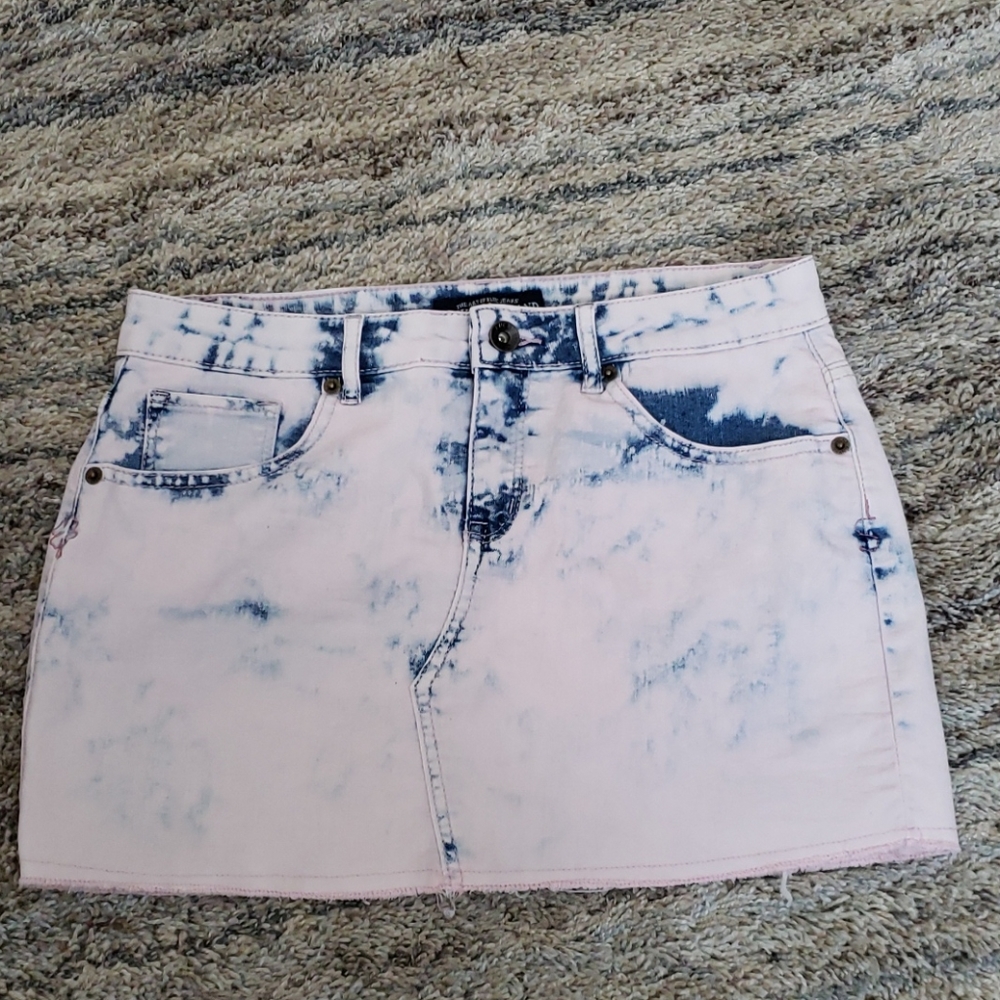 Lucky brand sofia mini skirt.